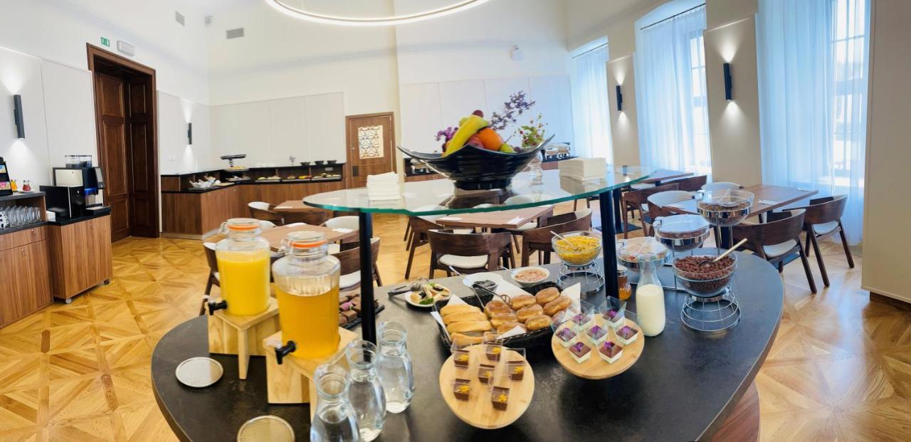 Depandance - Vedlejsi Budova U Zamku Třešť Kültér fotó